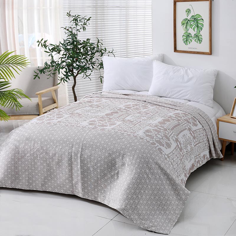 100% Polyester Yarn DyedJacquard Bedding Blanket Bed Spread
