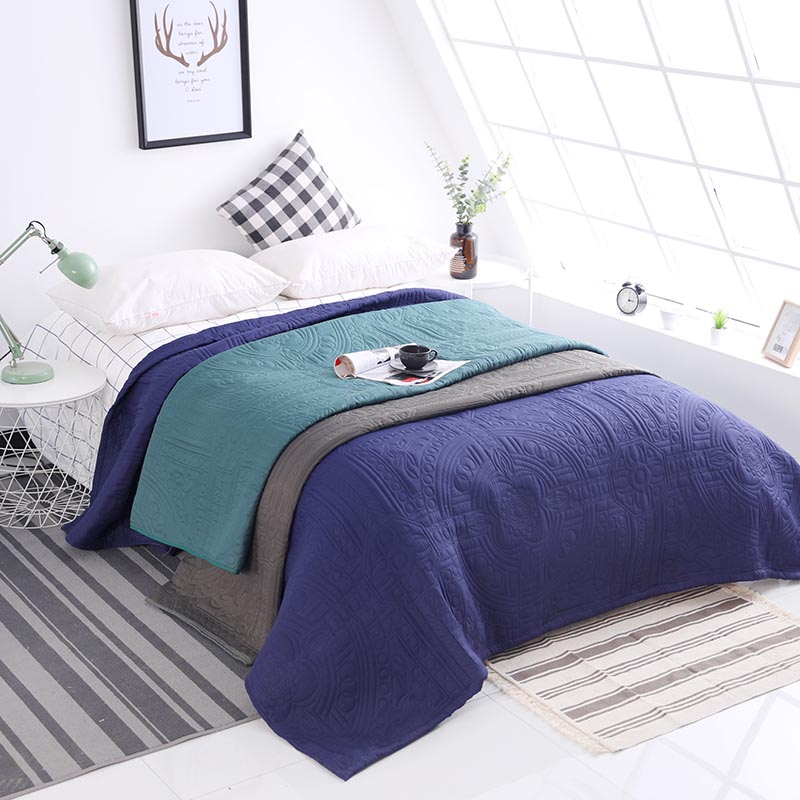 100% Polyester Solid Color Jacquard Bedding Blanket Bed Spread