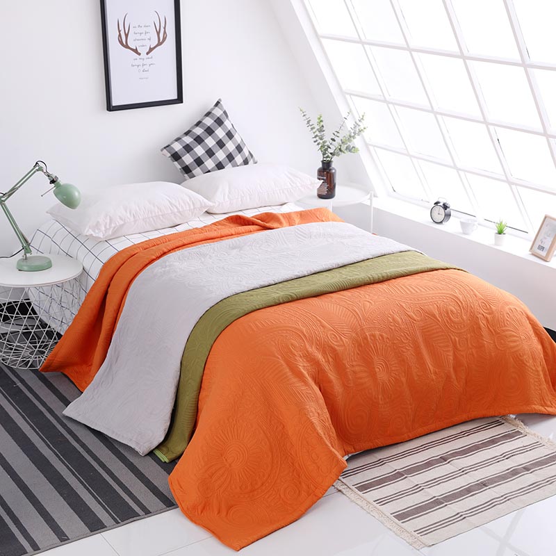 100% Polyester Solid Color Jacquard Bedding Blanket Bed Spread