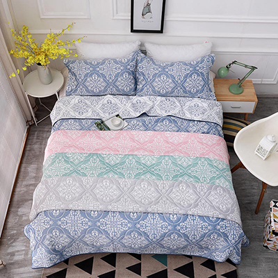 2020 Hot selling pure polyester yarn dyed jacquard blanket in Korean Russia